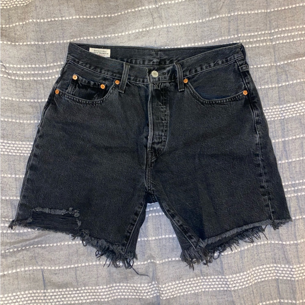 Levi's Women's Premium 501 Mid Thigh Short